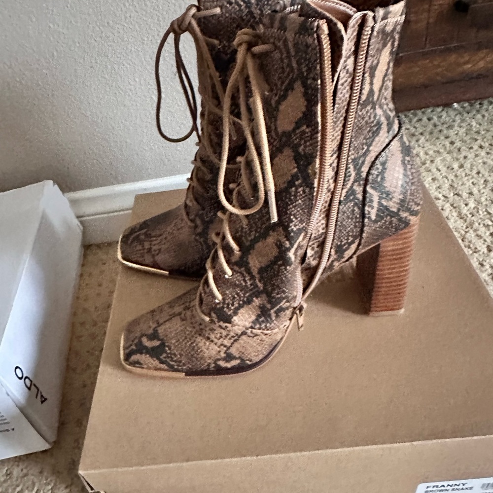 Steve Madden boots